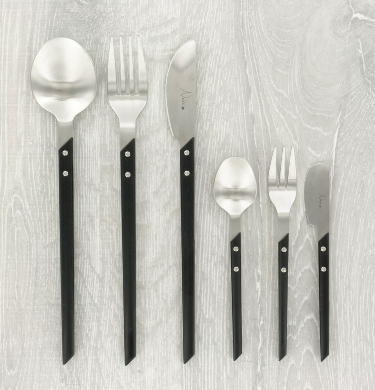 Couteau de table noir 22 cm Nara Eternum