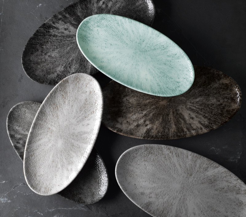 Assiette plate ovale noir porcelaine vitrifiée 29,9x15 cm Stone Quartz Churchill