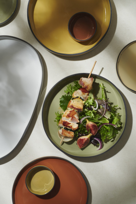 Assiette à bord droit rond kaki porcelaine culinaire Ø 33 cm Caractère Revol